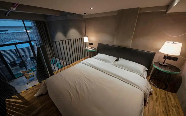 YueLanwan Seaside Resort Hotel