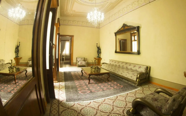 Azcami Boutique Hotel