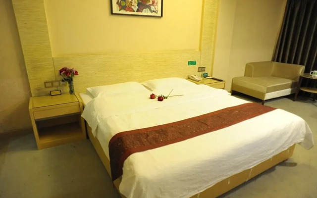 Greentree Alliance Guangzhou Nanpu Metro Station