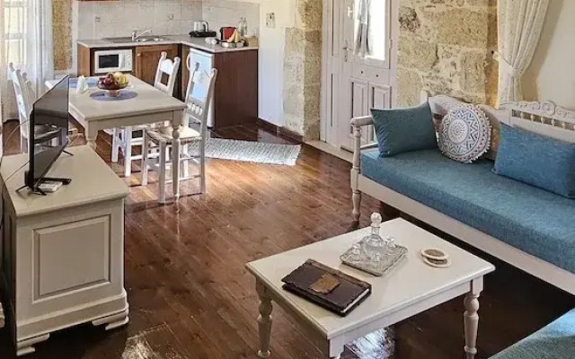 Arhontiko Arhanes Suites