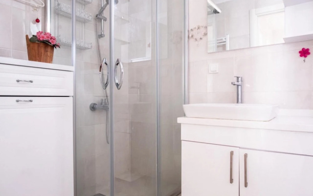 Central Flat Near Trendy Attractions in Kadikoy