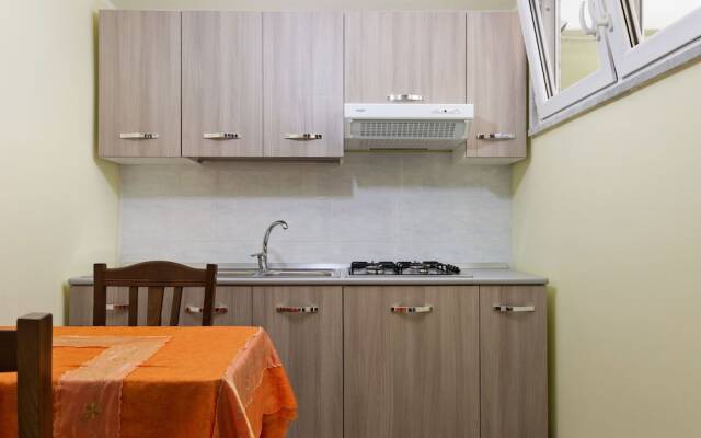Pleasant Holiday Home in Mondragone With Garden