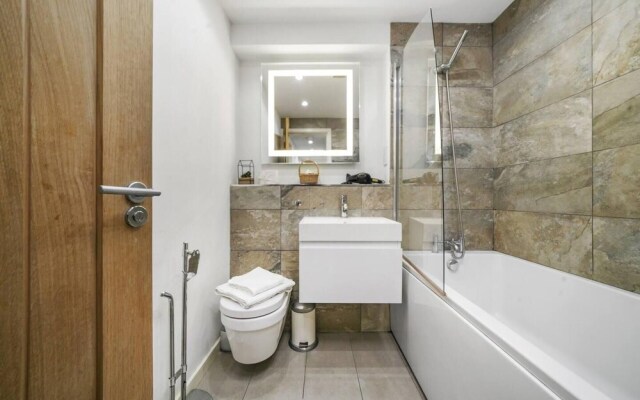 Livestay- Trendy 1bed With Balcony in Westminster