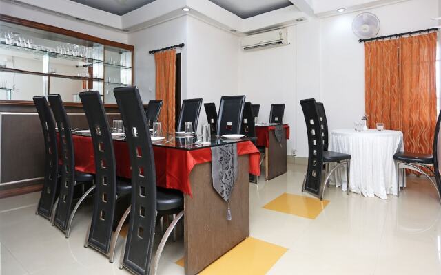 OYO 3072 Royal Villa