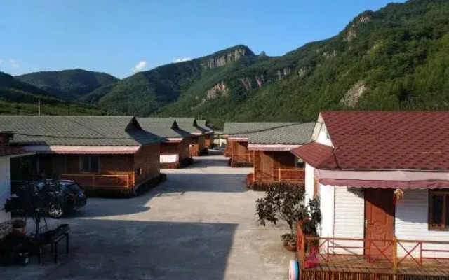 Zhoufu Manor