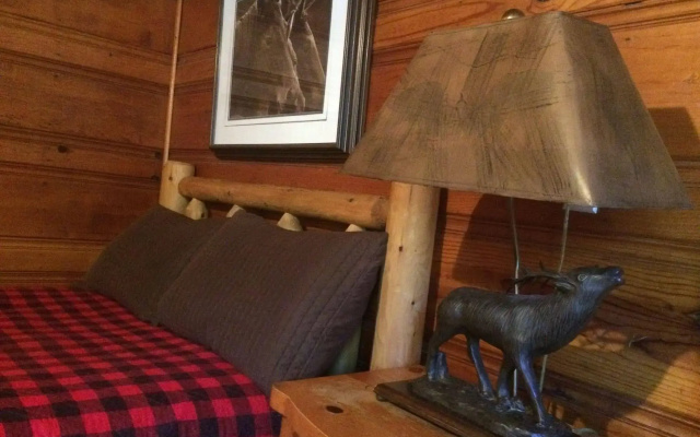 Shaver Lake Village Hotel