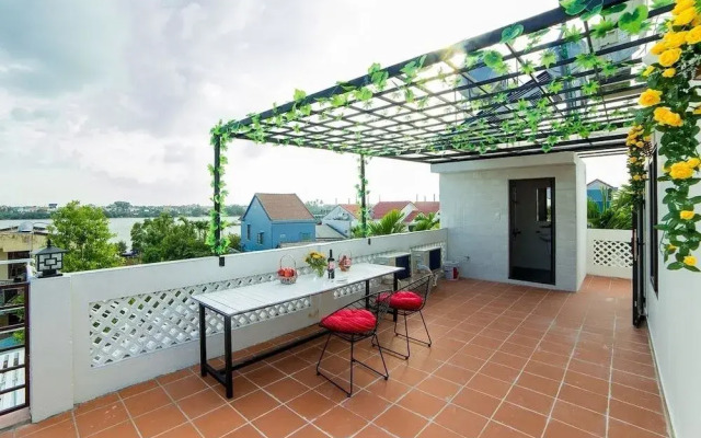 Nhu Y Homestay