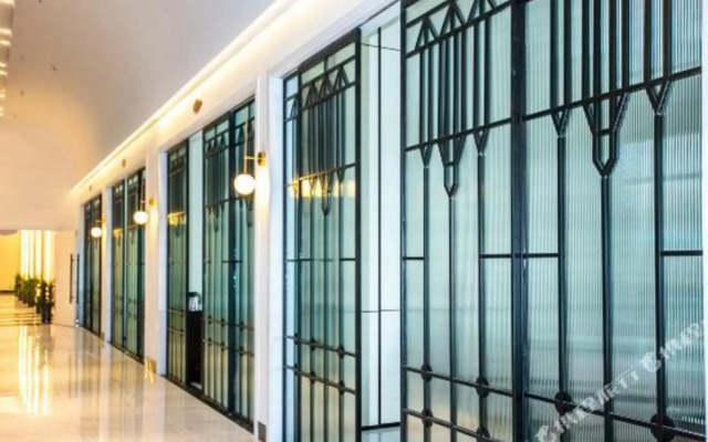 Longchen Hotel