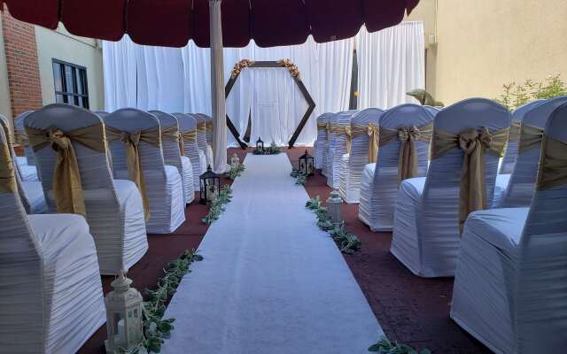 DoubleTree by Hilton Hotel Bloomington