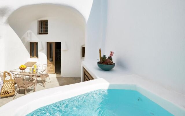The Small Architect'S Villa Santorini