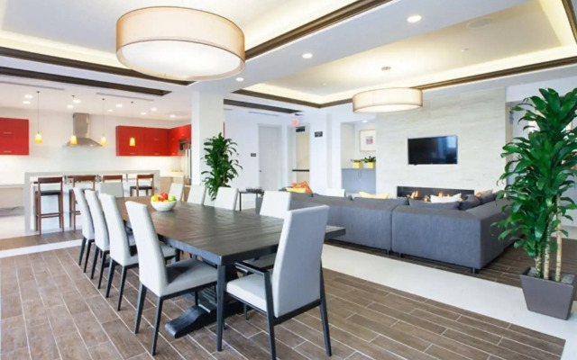 Global Luxury Apartments on Epic Way