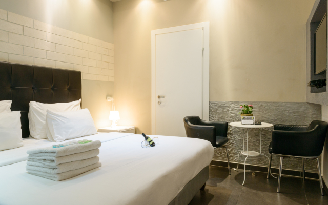 Crown Sea Apart hotel