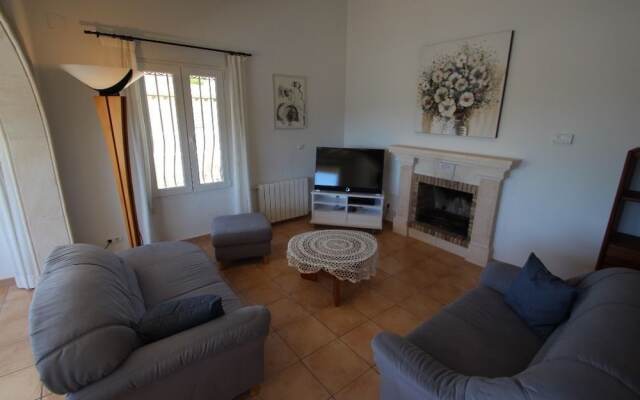 Golondrina - panoramic hillside holiday house in Moraira