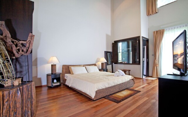 Villa Friendship 7