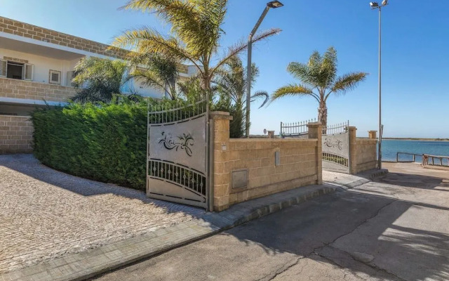 Villa La Strea by Barbarhouse