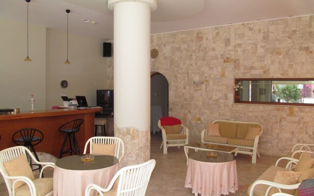 Arkadi Apartments by Checkin