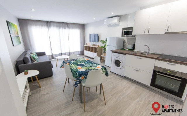 Roses Apartments Tropical Loft vista mar lateral