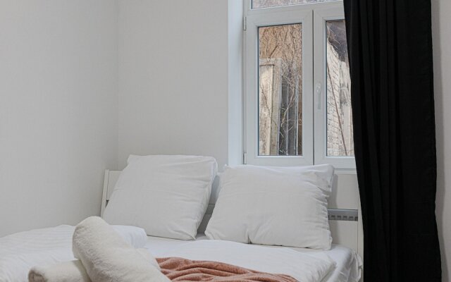 Enkplatz U3- Affordable 5BR shared Apt.