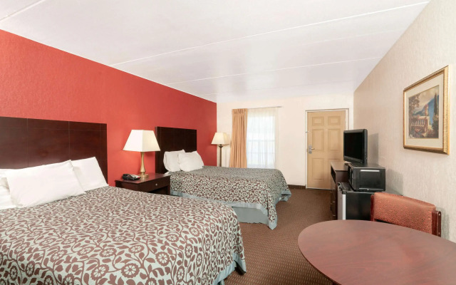 Days Inn by Wyndham Cave City