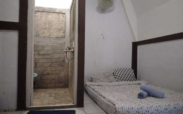 Pantai Suwuk River View Bungalow