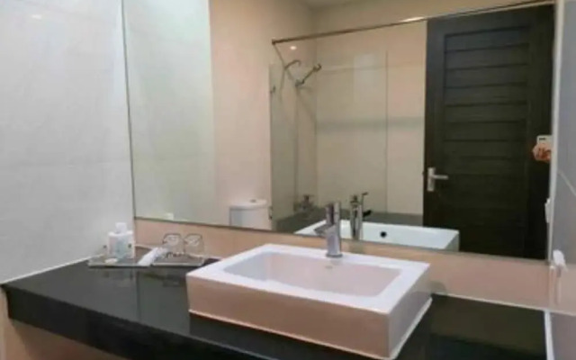 Crystal Suites Suvarnabhumi Airport