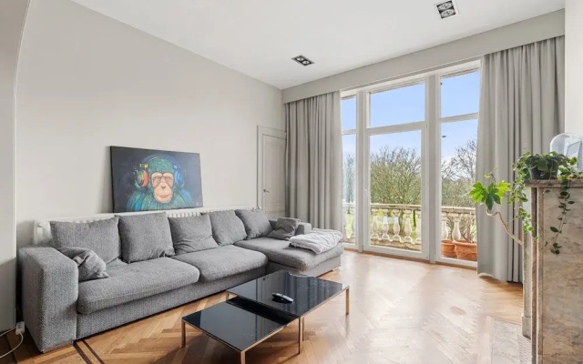 Luxurious Modern Apartment in Antwerp, Belgium