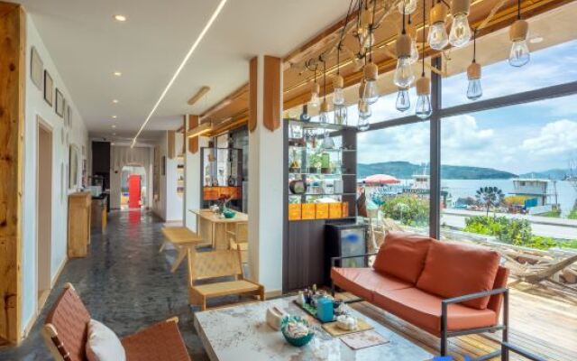 Dali Nanfeng Yiyu Seaview Hotel Santorini