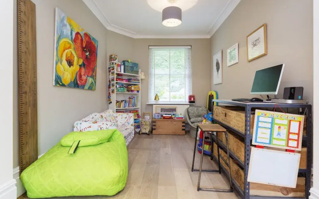 Albert Bridge Apartment