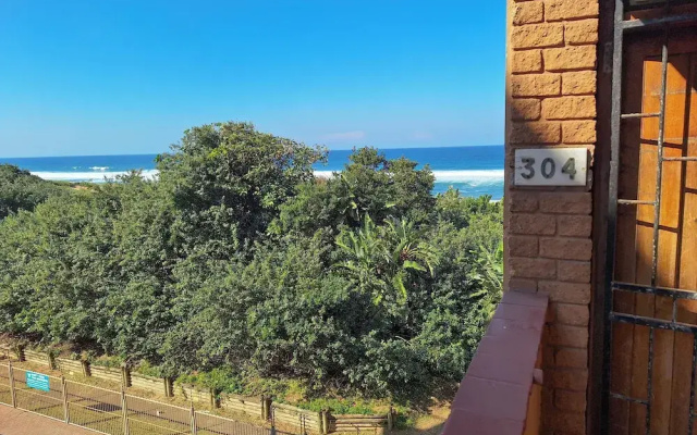 Oceanfront Bliss in Amanzimtoti