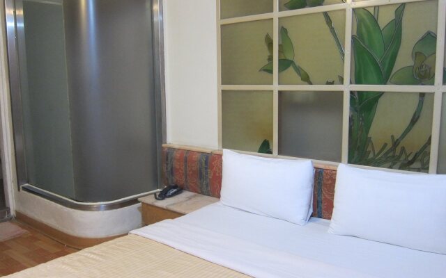 Aiwa Hotel