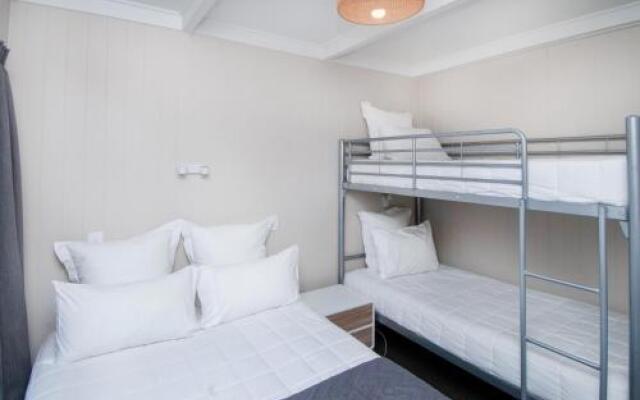 Whispering Sands Motel