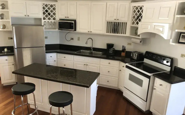 Sea Vue Luxury Vacation Condominiums