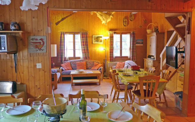 Chalet Coquelicot
