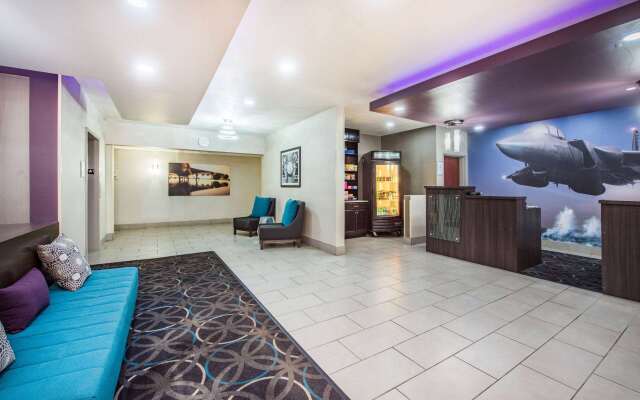 La Quinta Inn & Suites by Wyndham Fairborn Wright-Patterson