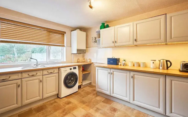 Host Stay Trinity Way