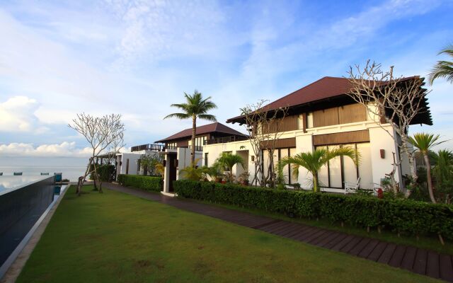 The Oriental Beach Resort