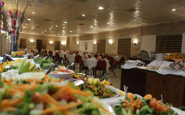Edom Hotel