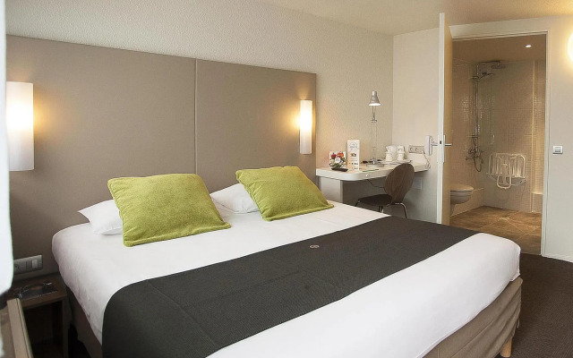 Brit Hotel Confort Dinan Taden