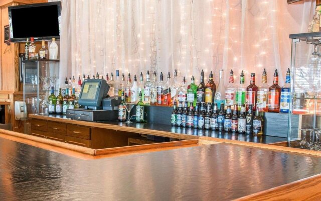 Quality Inn & Suites Monroe