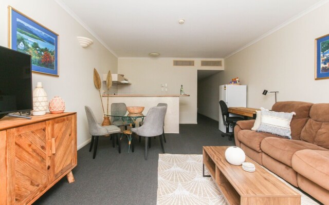 Inner City One Bedroom Apartment 13
