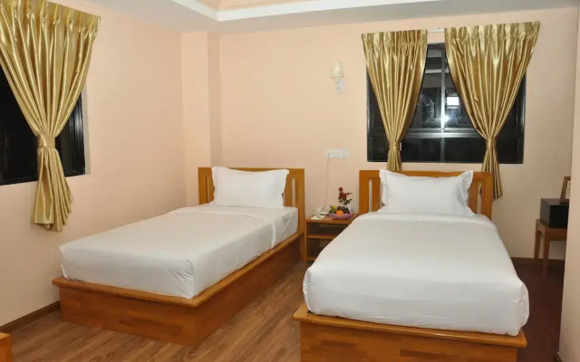 Royal Landmark Hotel