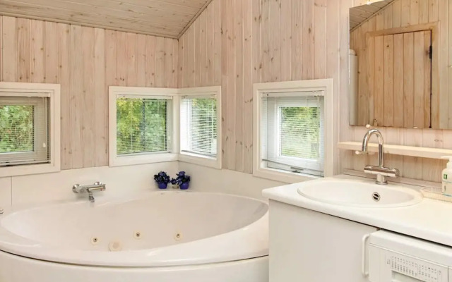 6 Person Holiday Home in Humble-by Traum