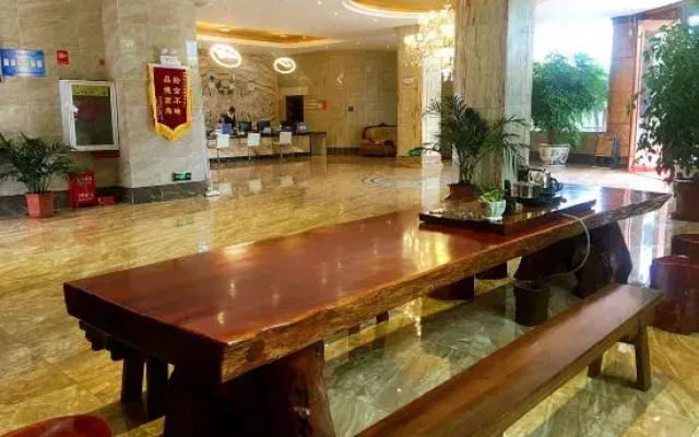 Tianlong Hotel (Lufeng South Railway Station Jinshan Ancient Town Branch)