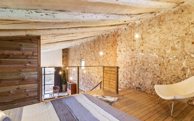Rustic Cottage in Fraga With Private Garden