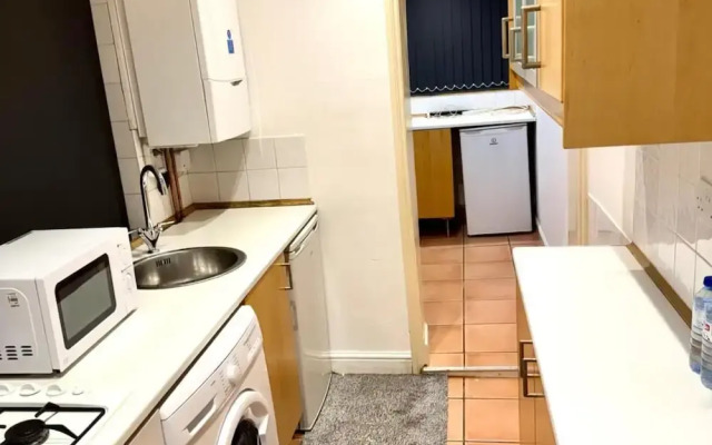 Cosy Leicester Apartment With 2 Bedrooms
