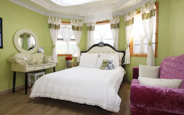 Yellow star Pension