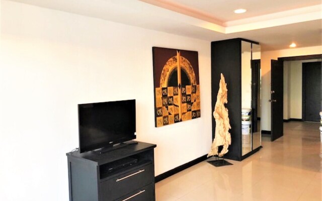 Platinum Suites Studio Condo Jomtien