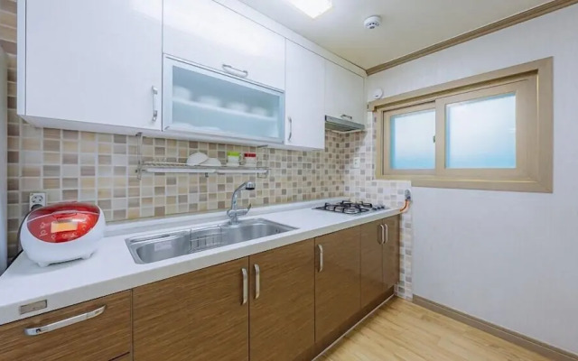 Geoje Swim Pension