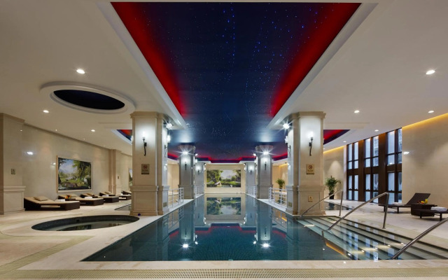 Yin Run Jin Jiang Castle Hotel