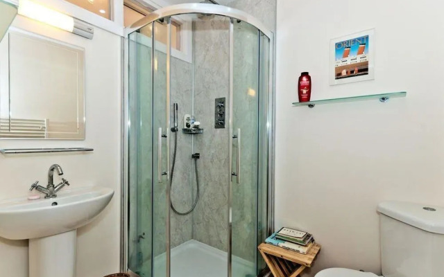 Inchgarry Court Main